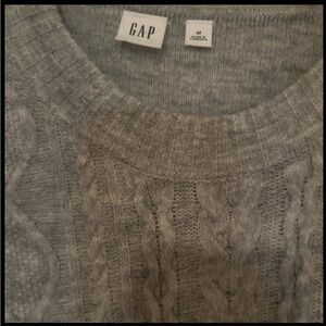 GAP Gray Cable Knit Women's Sweater